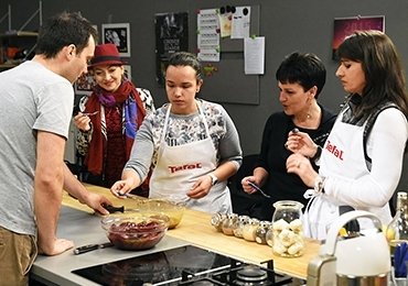 Победителите от кампанията „Бон Апети с Tefal!“ в кухнята на Лора и Стоян