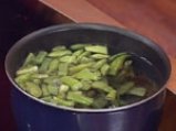 Доматено чътни със зелен фасул