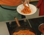 Спагети с песто от чушки 11