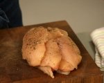 Пилешки шницели с магданозено песто