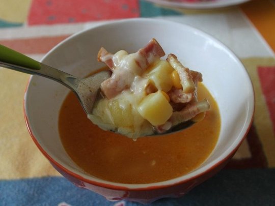 Супа от картофи и царевица