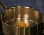 Доматен гратен с поширани яйца 8