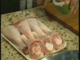 Хрупкави пилешки кълки с картофи
