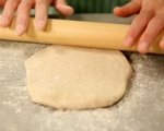 Плоски хлебчета с ароматна плънка 8