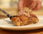 Пилешки бутчета с маслинова паста на фурна 8