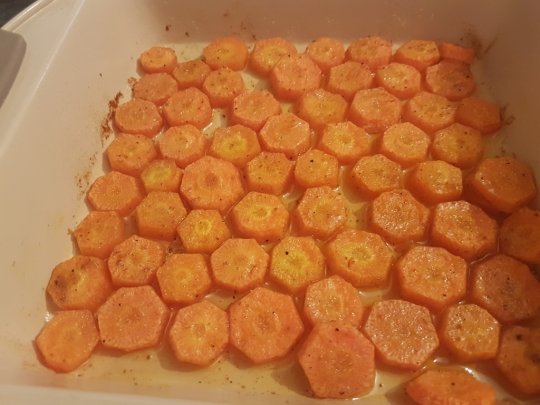 Запечени моркови с къри
