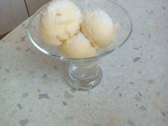 Домашен сладолед с манго