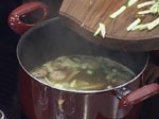 Кисело-сладка супа със свинско и тофу 4