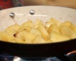 Карамелизирани ябълки с орехи и калвадос 2