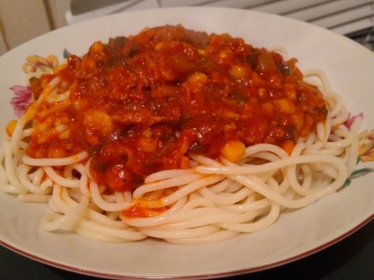 Спагети със сос „Болонезе“