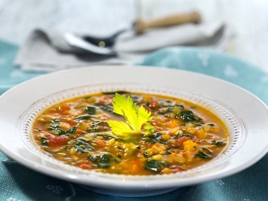 Зеленчукова супа с паста „Орзо“