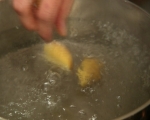 Картофи с пармезан и каперси на фурна