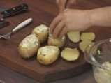 Пълнени картофи със сирене на микровълнова фурна 6