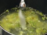 Чеснова супа с тиквички 3