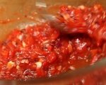 Дуо от кюфтета в доматен сос 8