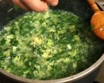 Супа от броколи с лешници 6