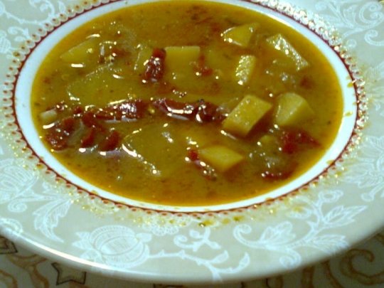Зимна картофена супа
