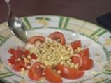 Доматена салата с печена царевица 4