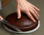 Шоколадово-кокосова торта 5