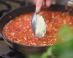 Кнедли от сирена в доматен сос 5