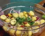 Картофена салата със сос от хрян 4