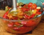 Патладжанени рула в сос от домати и чушки 2