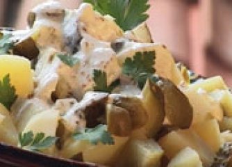 Беловидовска салата с картофи