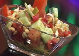 Зеленчукова салата със соя