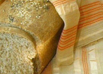 Хляб със сусам и мак