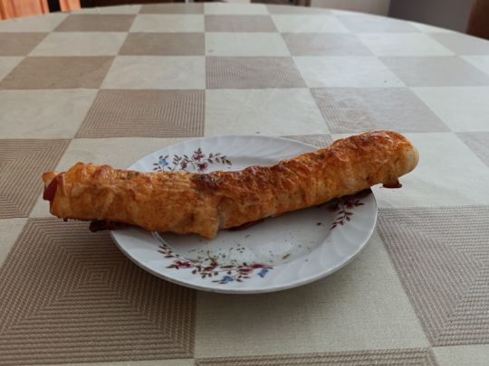 Пирог с шунка и кашкавал (руло стил)