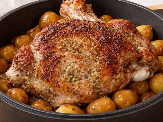 Агнешки бут с печени пресни картофки ...