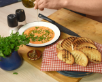 Разядка от печени чушки и българско сирене 7