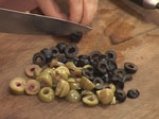 Фарфали с маслини и песто от печени чушки