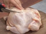 Пилешка яхния с бамя и фъстъчено масло