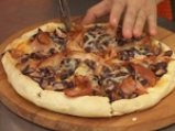 Пица с червен боб и бекон 5