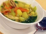 Пилешка супа със зимни зеленчуци и ов...