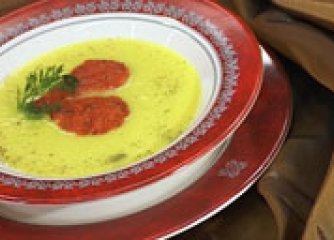 Супа от карфиол с пюре от червени чушки