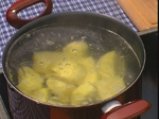 Картофени кюфтета с коприва и манатарки