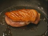 Патешки гърди в сос от риба тон