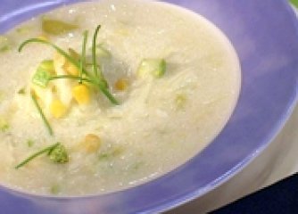 Лятна картофена супа с тиквички и цар...