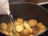 Агнешки ребърца с картофи и маслини 3