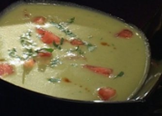 Студена супа с тиквички и авокадо