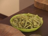 Крокети от зелен фасул със салата от патладжани