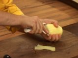Наденица в картофена коричка и пюре от фасул 5