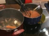 Крем супа от домати с пилешки сърчица 5