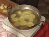 Пържени картофи с яйца и сирене 3