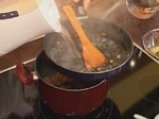 Супа от червена леща с маслинени кротончета 4