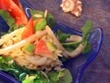Зеленчукова салата с калмари и ризони