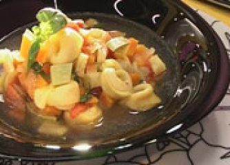 Супа от тиквички с тортелини