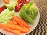 Зеленчуково плато с къри дип